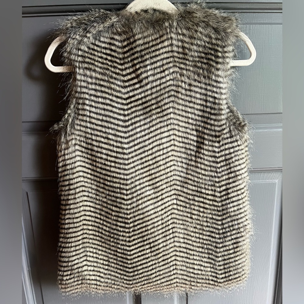 Faux‎ Fur Boho Gray/Brown Vest - Picture 5 of 5